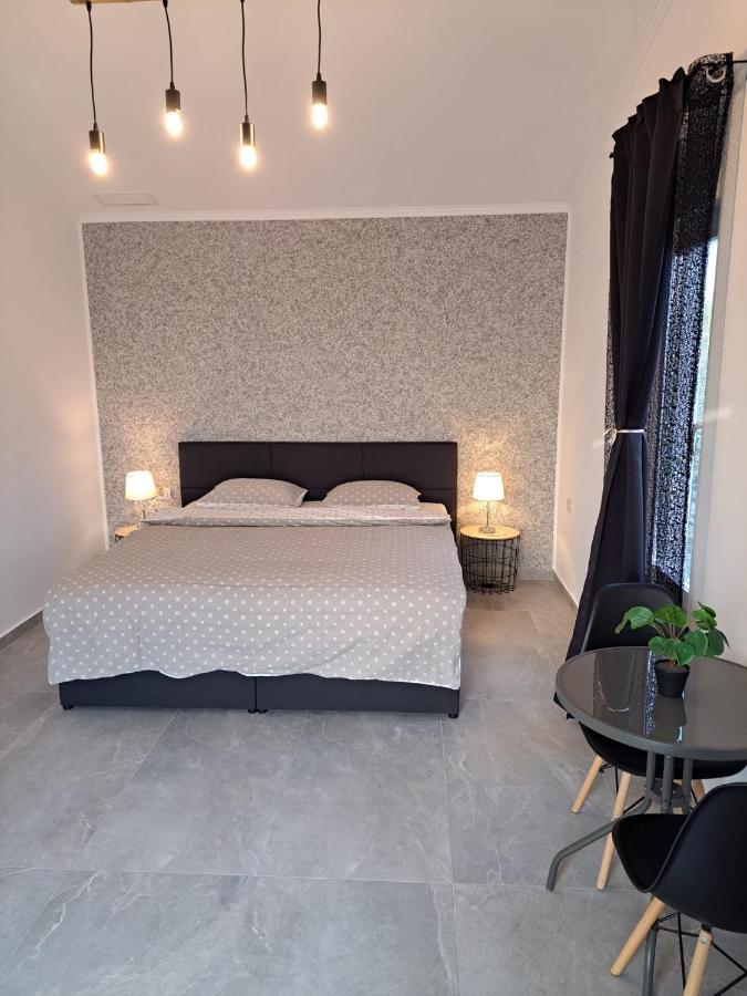 Kevin&Jessica Rooms Giarmata Екстер'єр фото
